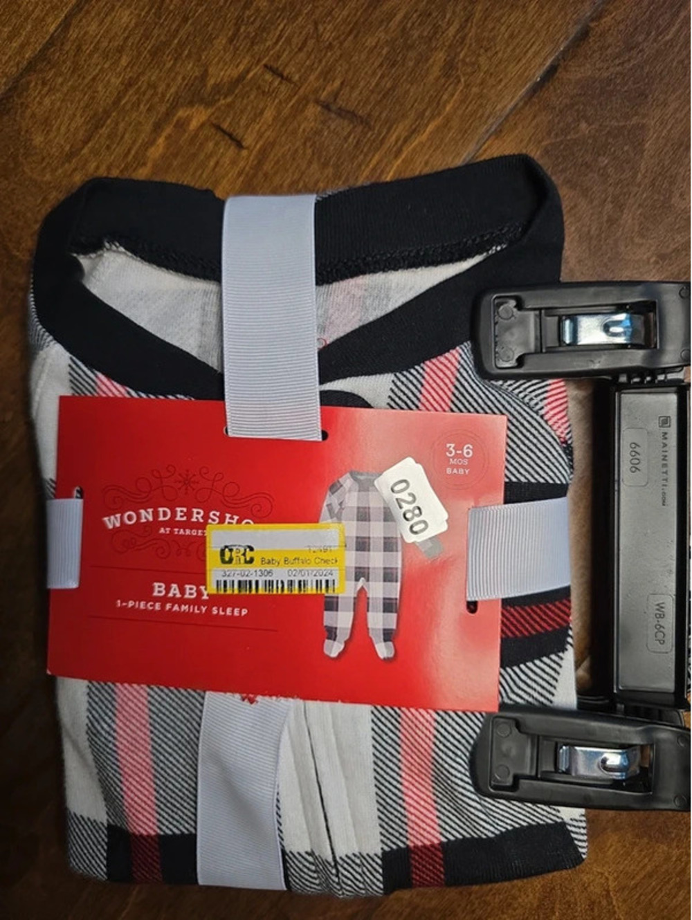 3 to 6m brand new christmas pajamas from target item 280G6